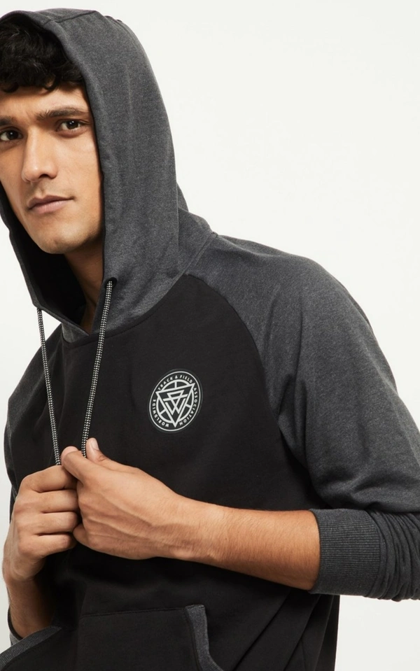 Hooded Sweatshirt - XL