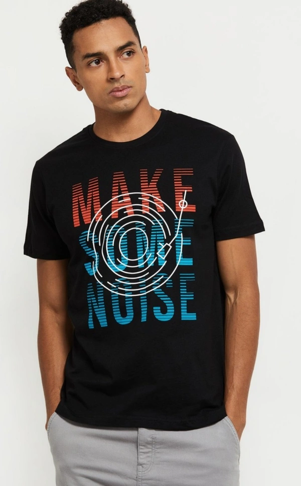 Printed T-shirt- Black - L