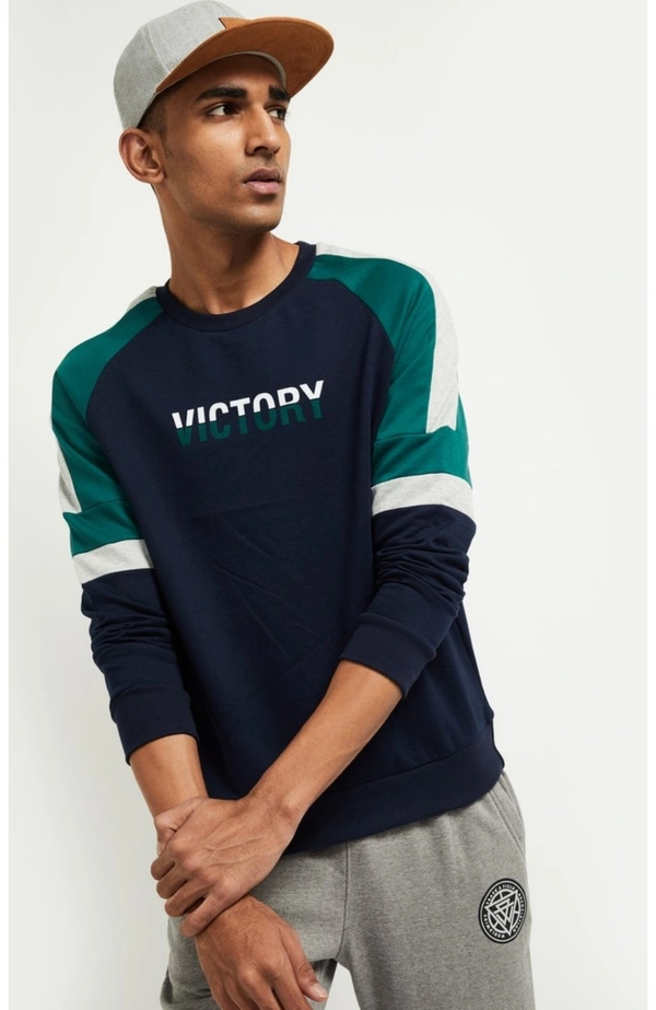 Sweatshirt - Blue - M