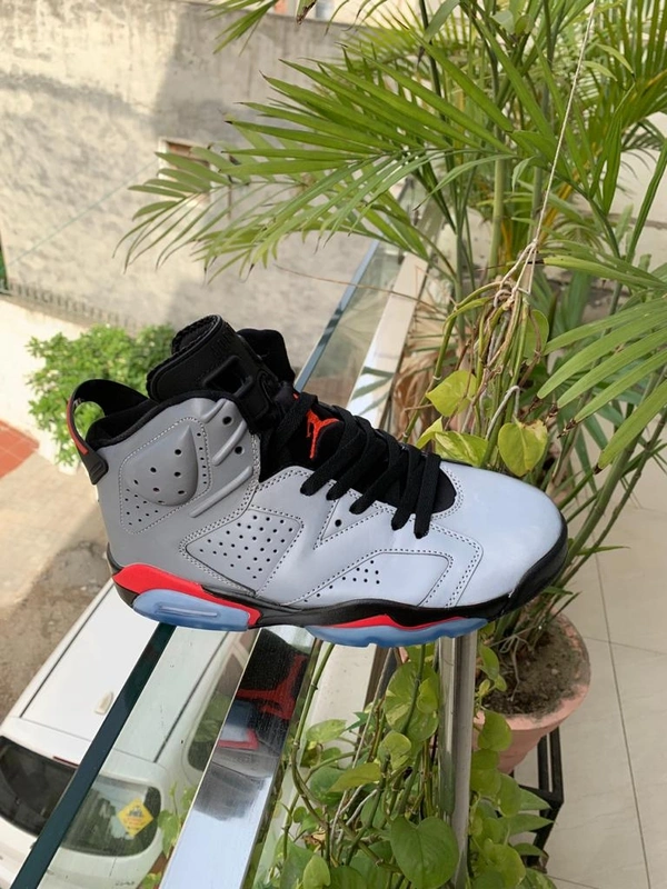 Jordan Retro 6  - UK 10