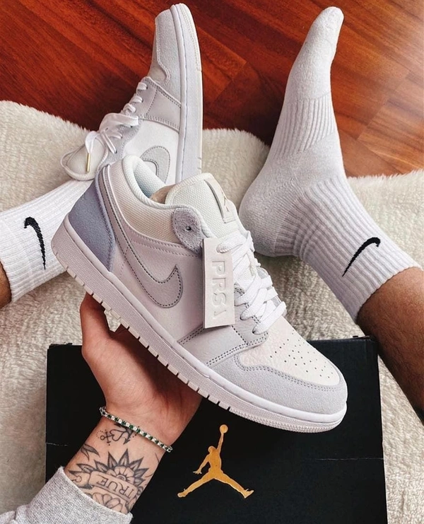 Air Jordan One Low Paris  - UK 9