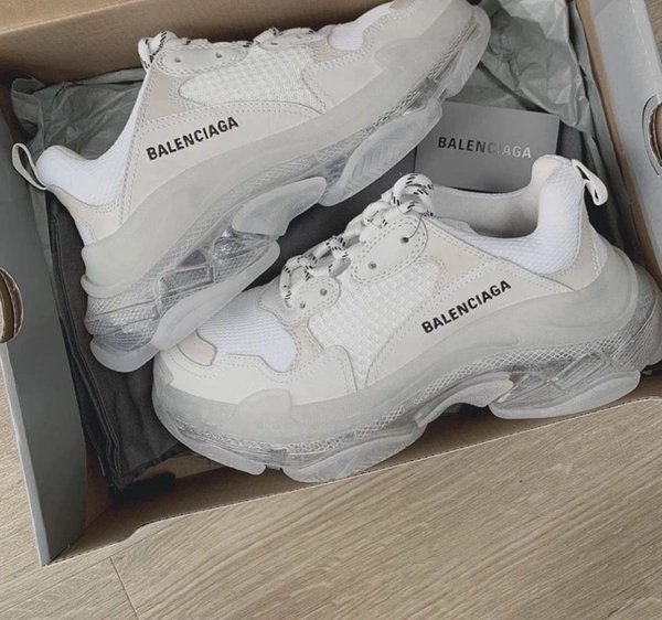 Balenciaga - W - UK 6