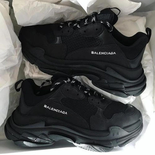 Balenciaga - B - UK 9