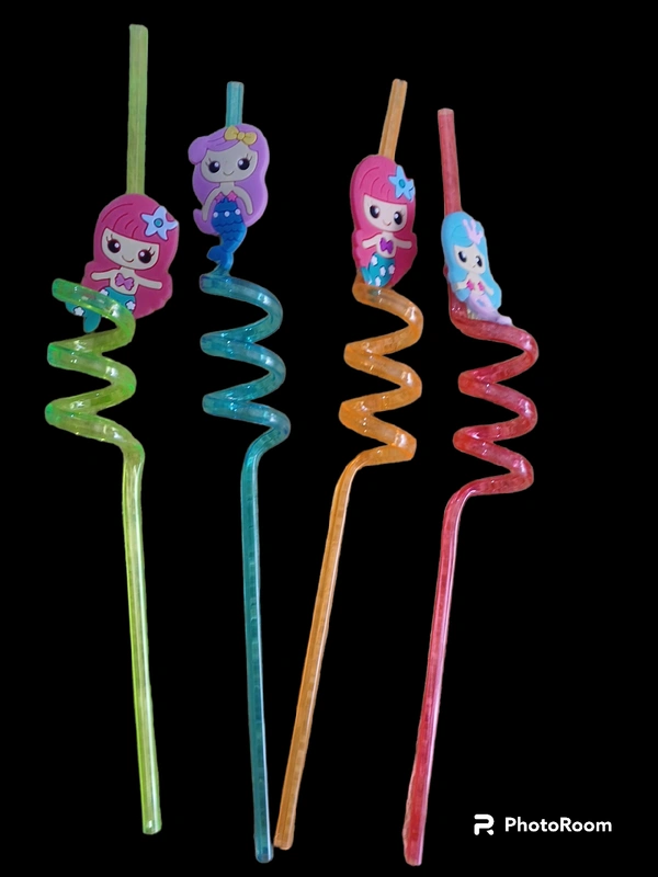 FANCY STRAWS