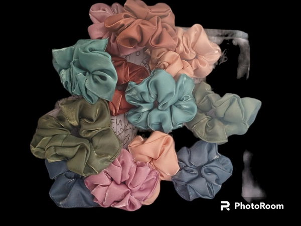 SCRUNCHIES  GILLter 