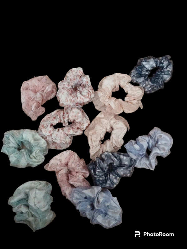 DUBAL SCRUNCHIES 40/-