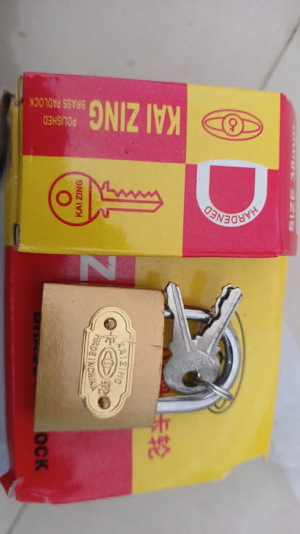 LOCK 38 MM