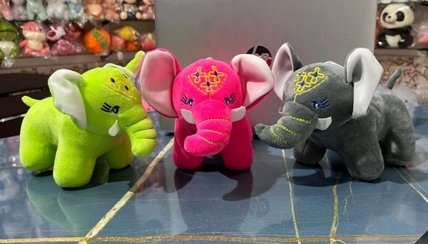 KING ELEPHANT 20CM - 20cm