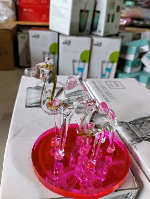 GLASS CAMAL