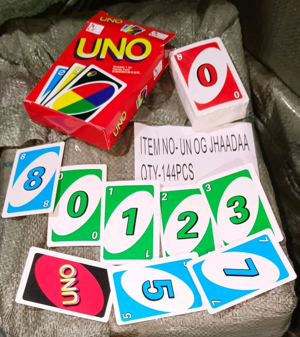UNO CARD 