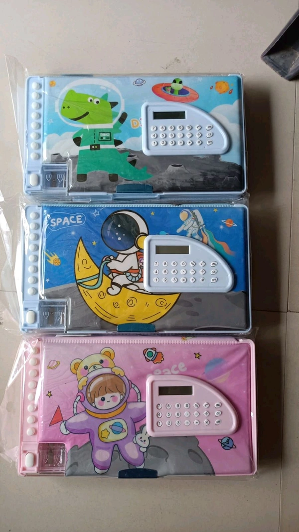 FANCY  six Button Box Calatulate