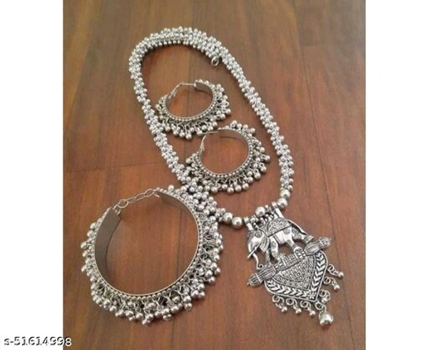 Sizzling Chunky Women Jewellery set