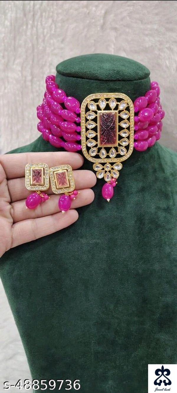 Elite Glittering Women Necklaces & Chains