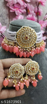 Sizzling Glittering Women Jewellery Set