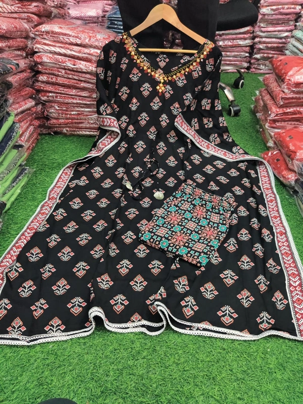 BRISA Rayon Heavy Print Kaftans - 38 40 42 44