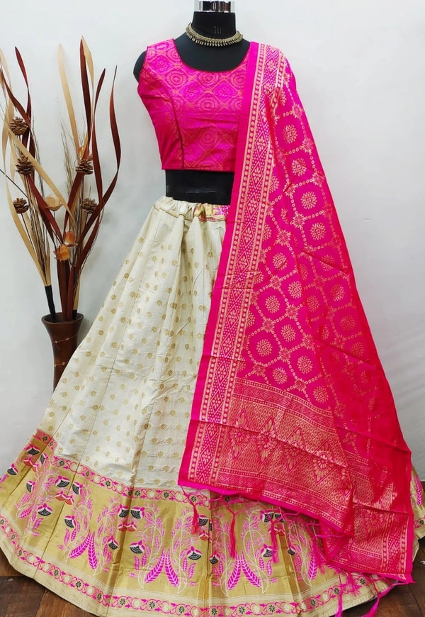BRISA Women's Banarasi Lehengas 