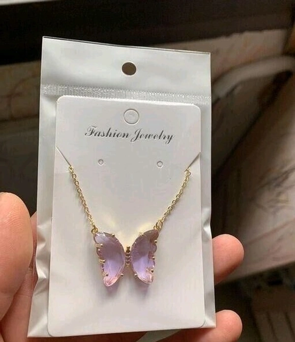 Crystal Butterfly necklace - Lilac 