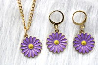 Daisy Necklace+ Earrings Set  - White