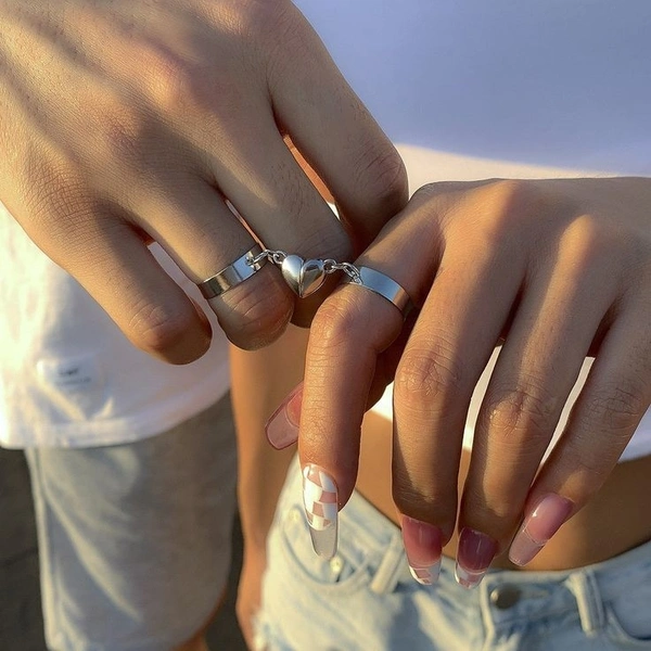 Magnetic Ring  - adjustable , silver 