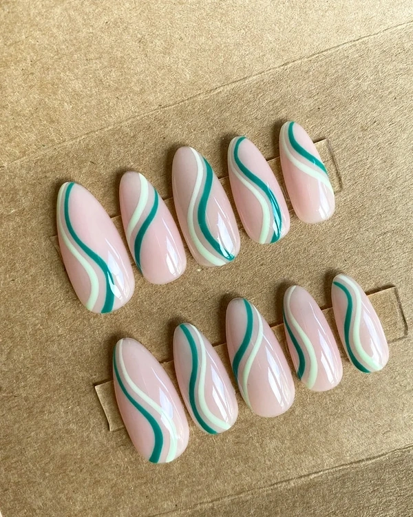 Bridge Artificial Nails 