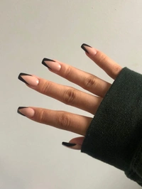 Black French Nails 
