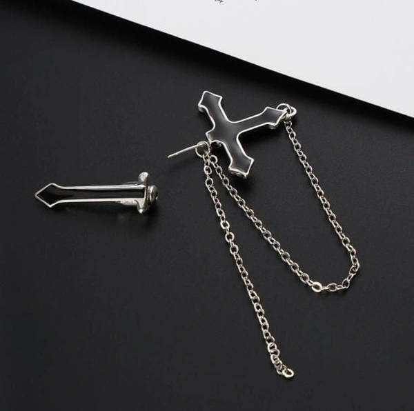 Crucified Earcuff 