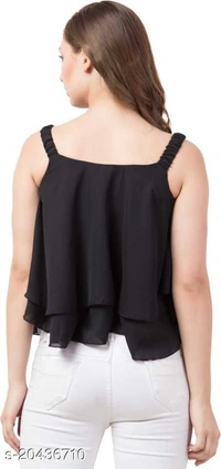 Women Sleeve Less Top - M