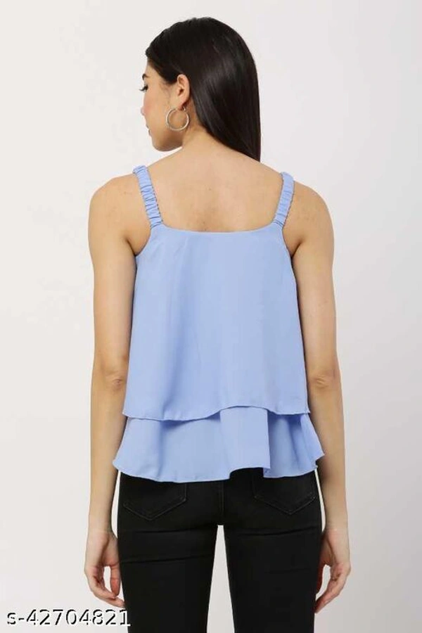 Women Sleeve Less Top - M