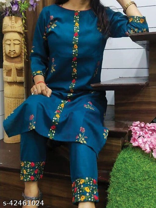Women Kurta Set - S