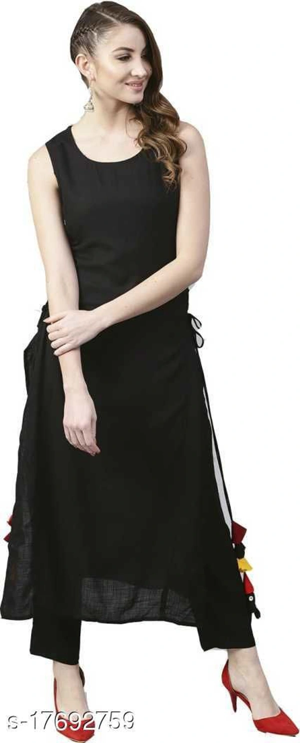 Women Rayon Solid Kurti - M, Black