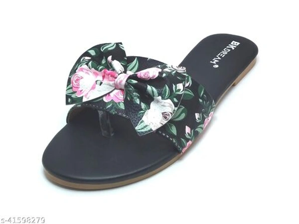Latest Women's Flat Sandals - 7