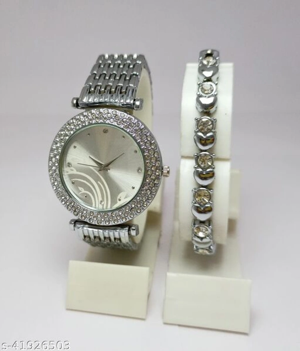 Classy Women Analog Watches With Bracelet - 15, free size