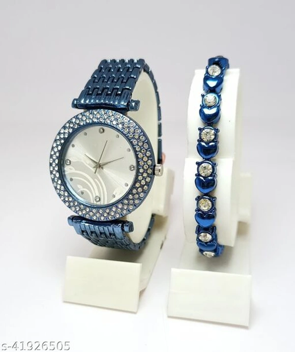 Classy Women Analog Watches With Bracelet - 15, free size