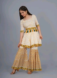 YSS  Attractive Women Kurta Sets - M