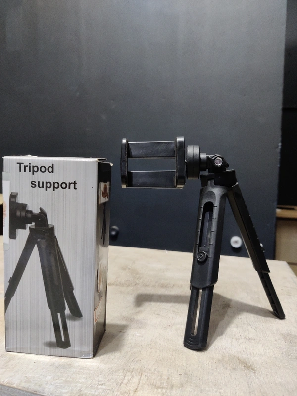 Mobile Tripod Stand - black