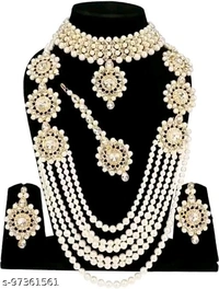 3 circle brass with raani haar- white- pack of 1
Name: 3 circle brass with raani haar- white