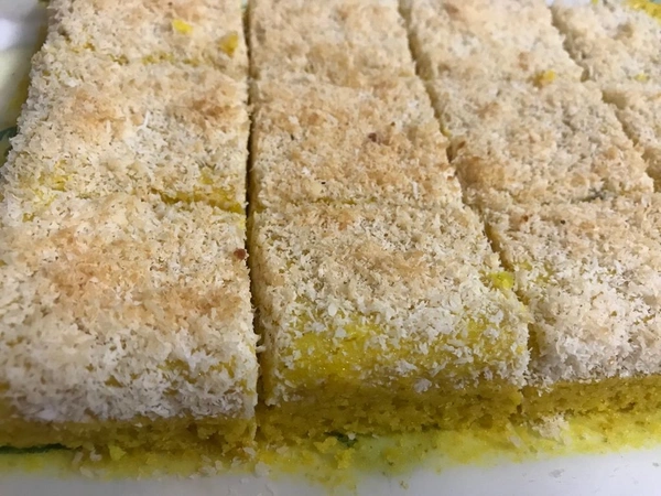 Pineapple Blondie - 300 Gms