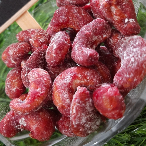 Strawberry Cashews - 170 Gms
